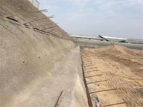 通海河道边坡加固